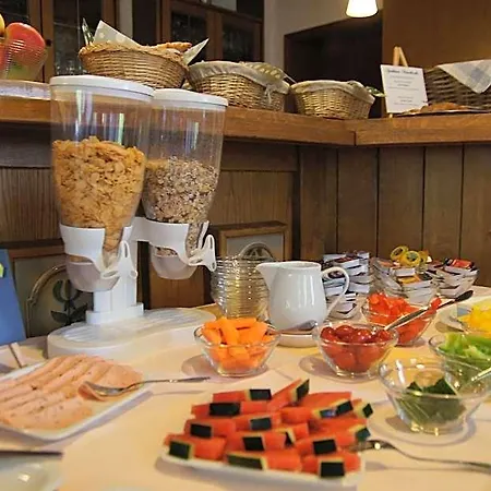 Schumacher Garni Hotel