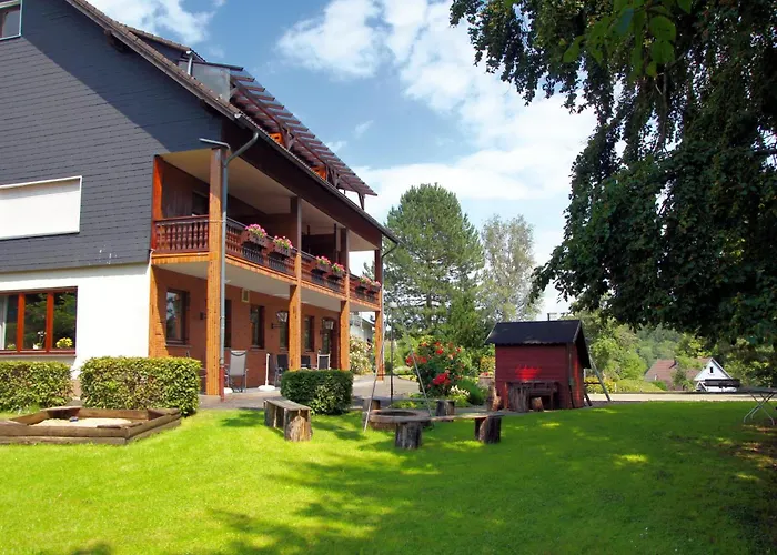 Schumacher Garni Hotel 3*