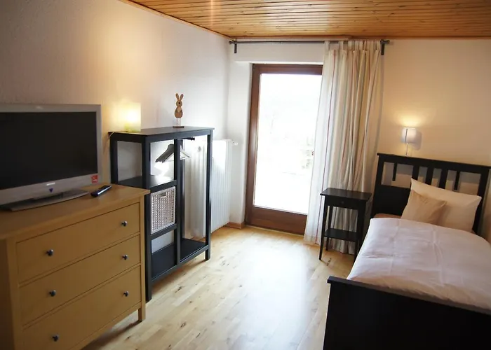 Schumacher Garni Hotel 3*