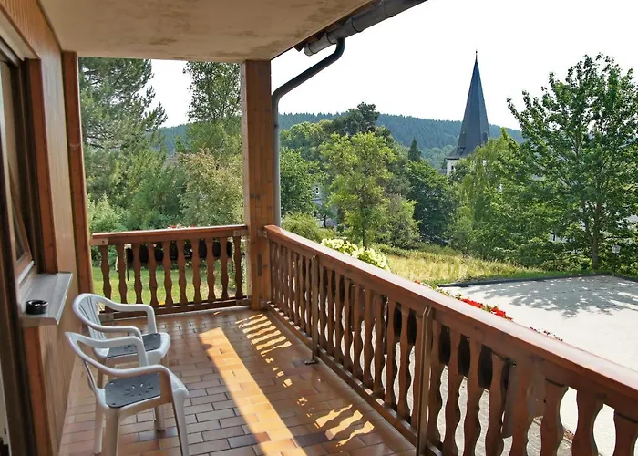 Schumacher Garni Hotel 3*